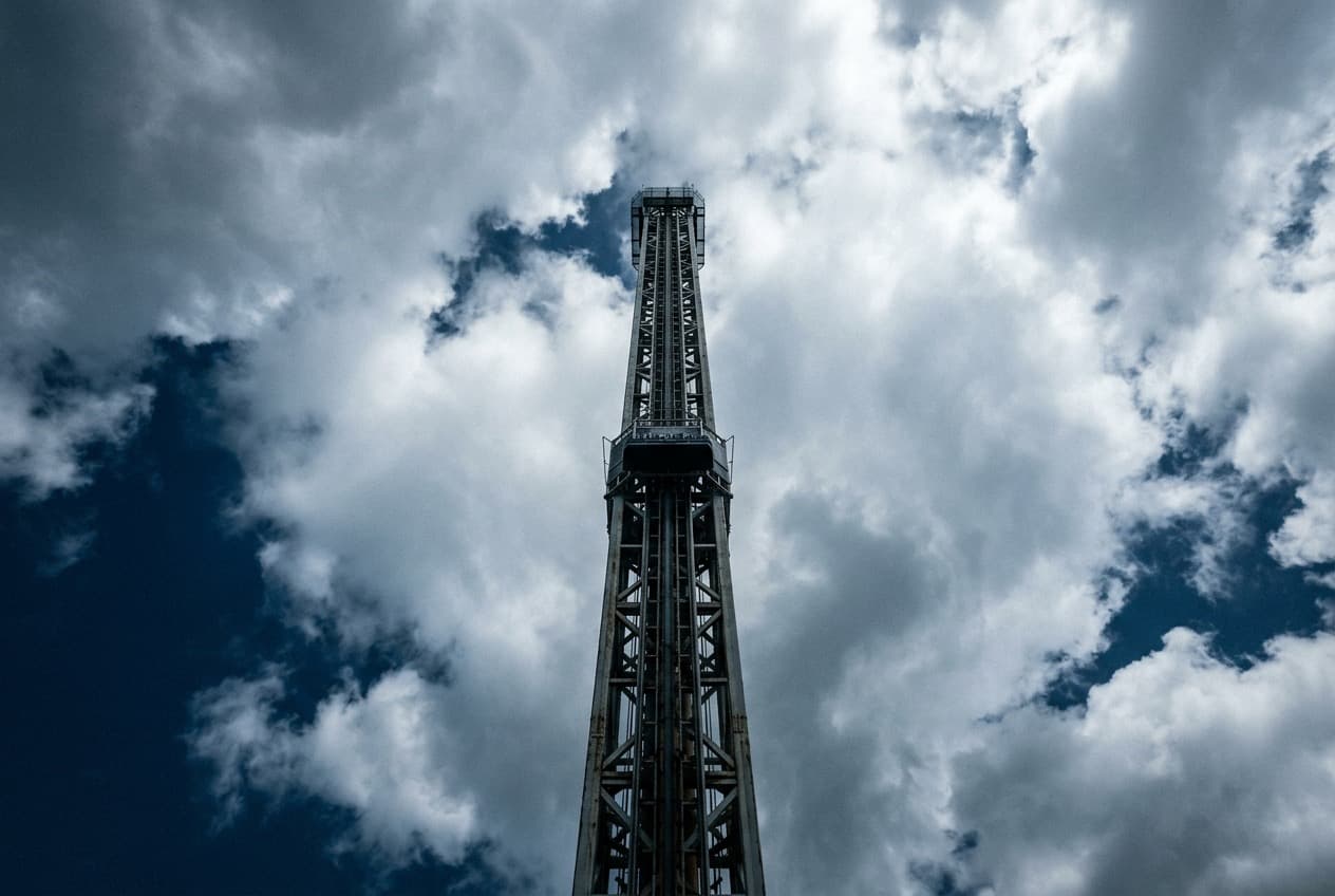 Illustrative park scene for Drop Tower Restraint Failures: Liability and Legal Analysis